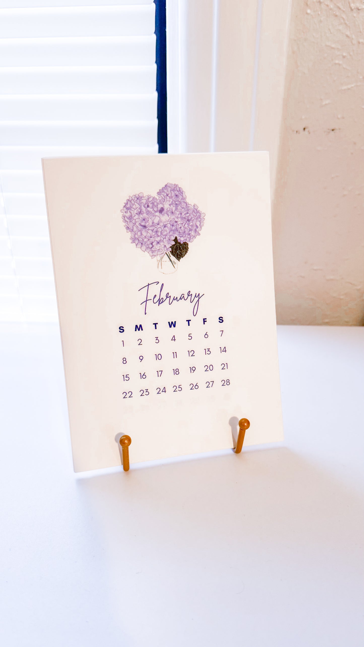 Hydrangea 2026 Desk Calendar