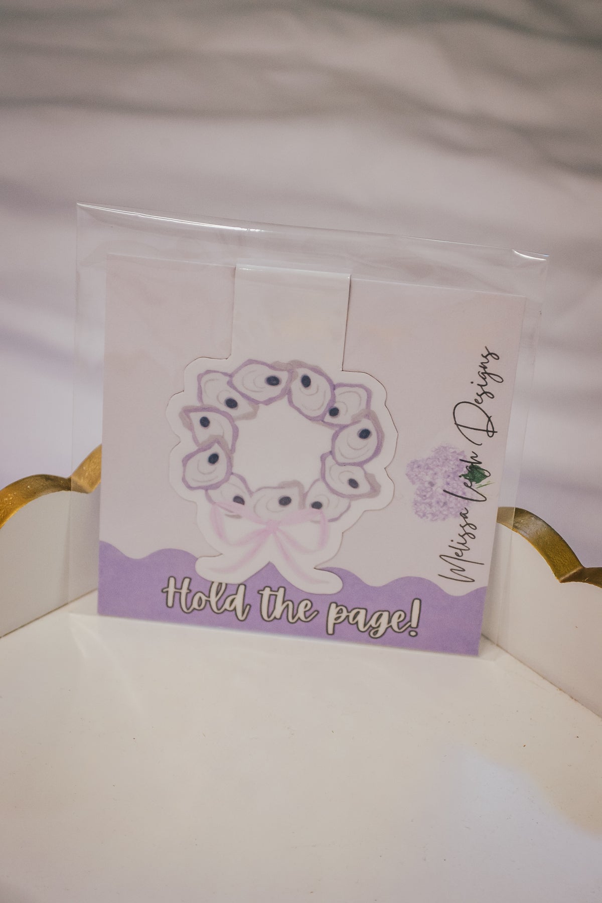 Oyster Wreath Magnetic Bookmark